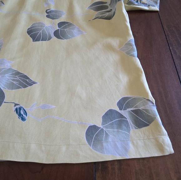 TOMMY BAHAMA Women's Yellow Floral Silk Button Up Vintage Shirt Size Large - Picture 5 of 10